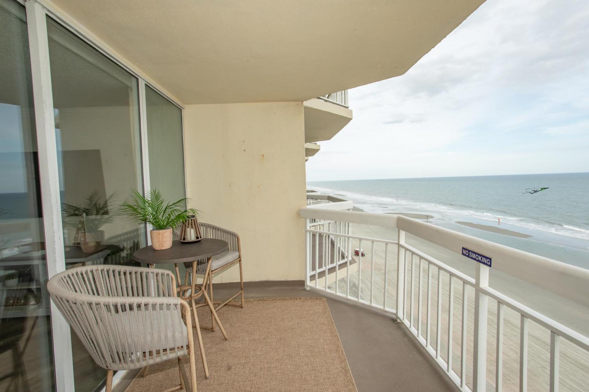 Aparthotel Waters Edge Garden City Exterior foto